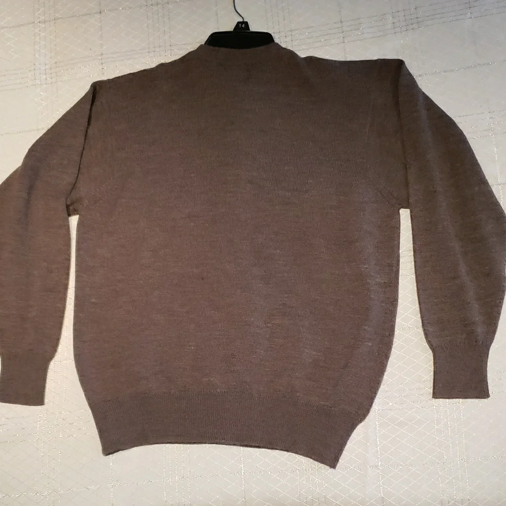 Burberry Vintage Women's 100% Merino Wool Cardigan Sweater with Gold Buttons - Picture 10 of 14